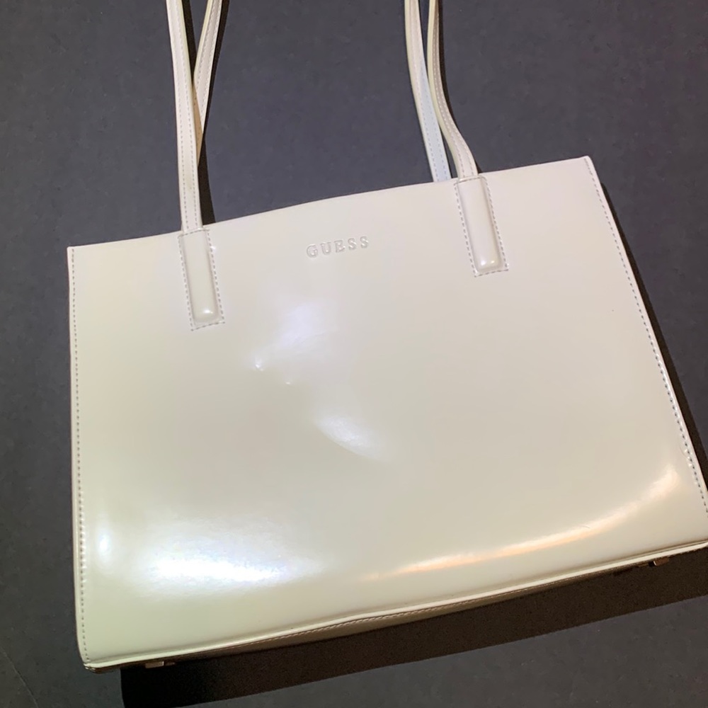 SOLD DO NOT BUY GUESS Vintage Y2K Purse